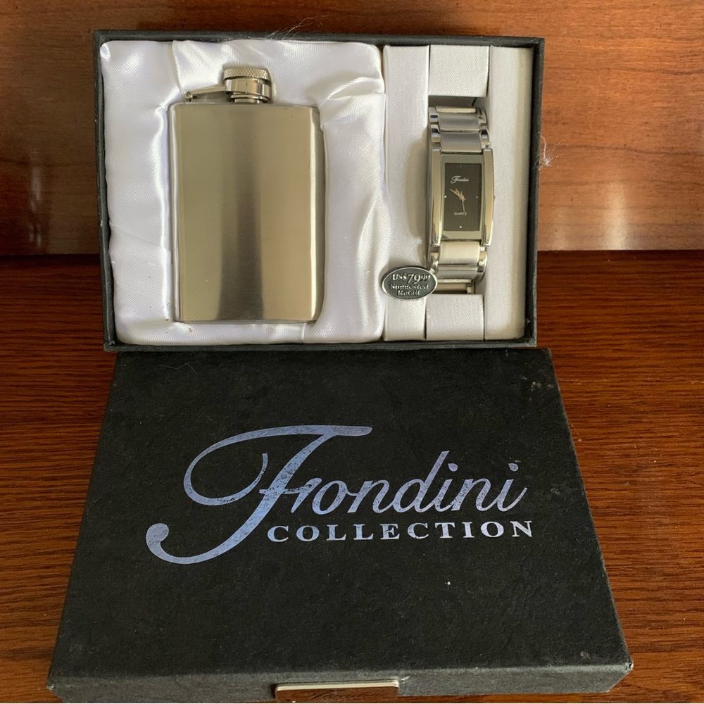 Collection Silver Flask and Watch Set